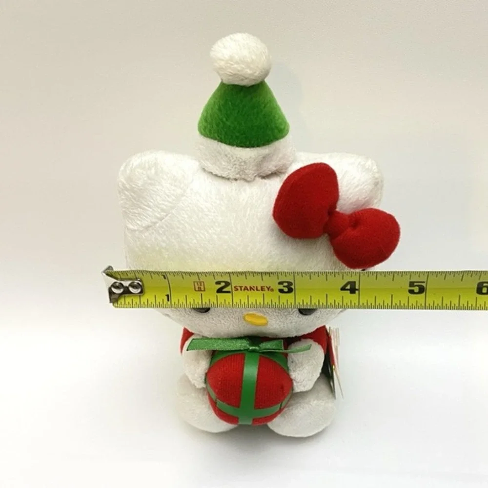NEW 2011 Ty Beanie Baby Hello Kitty Christmas Present Stuffed‎ Plush Sanrio Tags